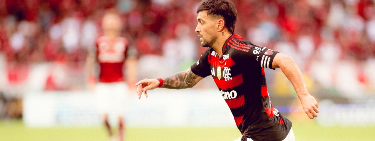 Flamengo sai na frente, mas leva gol no fim e empata com o Grêmio no Maracanã