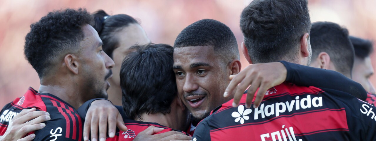 Flamengo lidera a tabela e as estatísticas do Brasileirão 2025