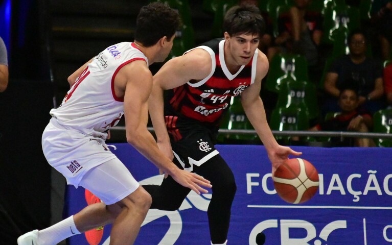 Flamengo vence Pato Basquete e garante liderança do grupo no Torneio de Abertura do NBB
