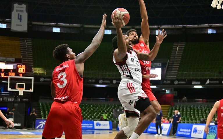 No reencontro com Balbi, Flamengo vence Unión e vai à final do Torneio de Abertura