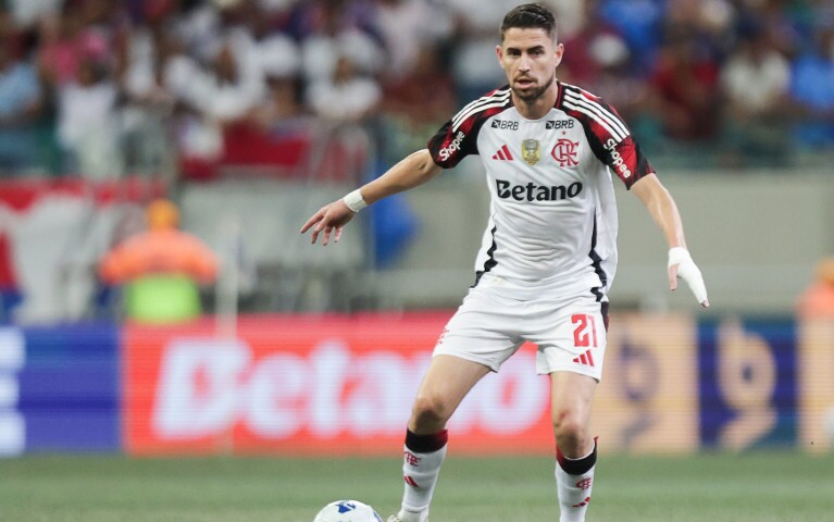 Fora de casa, Flamengo perde para o Bahia na Arena Fonte Nova