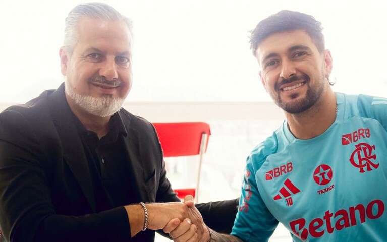 Flamengo renova contrato de Arrascaeta até 2028