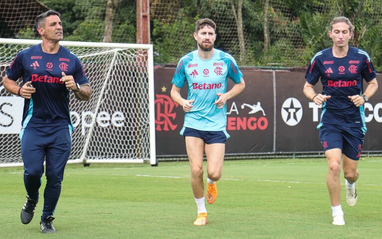 Flamengo se reapresenta com foco na preparação para o clássico contra o Fluminense