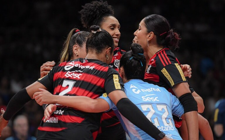 Sesc RJ Flamengo enfrenta o Fluminense em busca da liderança da Superliga