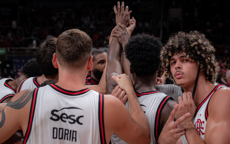 Com placar centenário, Flamengo atropela o Obras Sanitárias pela BCLA