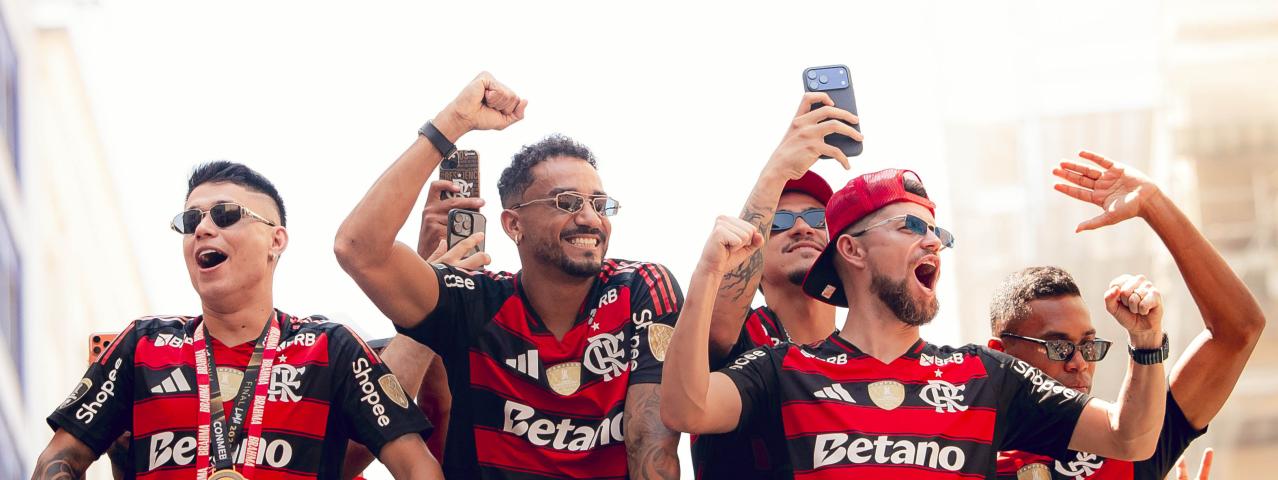 Flamengo vence Botafogo com autoridade e segue vivo na disputa pelo título nacional
