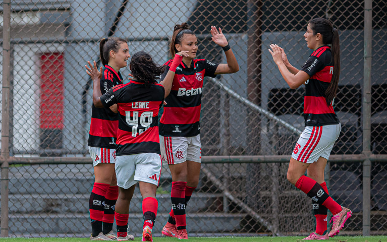 Flamengo vence o Vasco por 2 a 1 no primeiro jogo da temporada