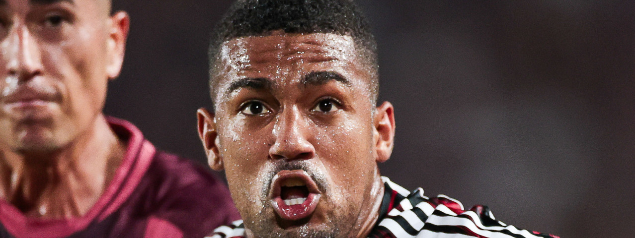 Flamengo perde para o Lanús no jogo de ida