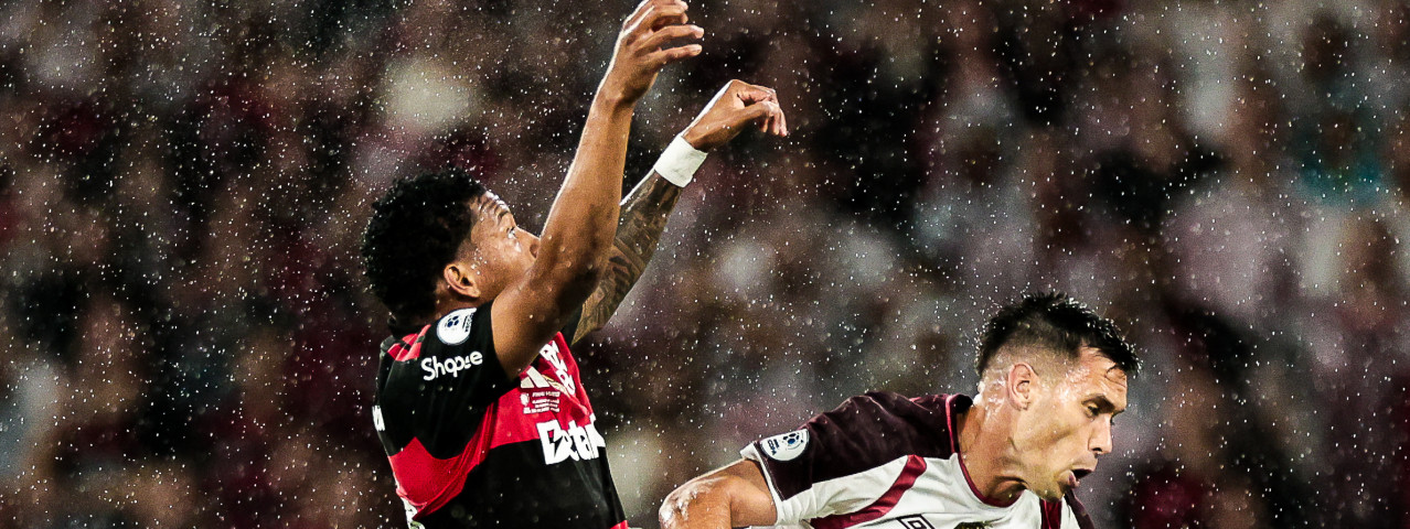 Flamengo luta, mas fica com o vice da Recopa