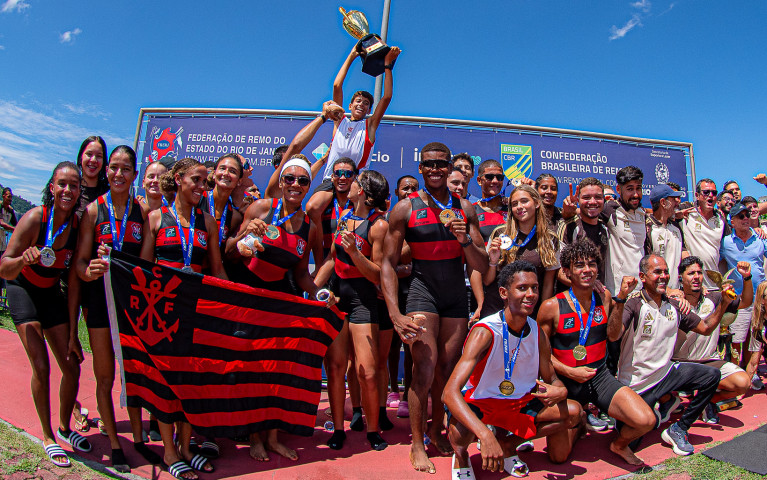 Dominante, Flamengo vence a primeira regata do estadual de remo