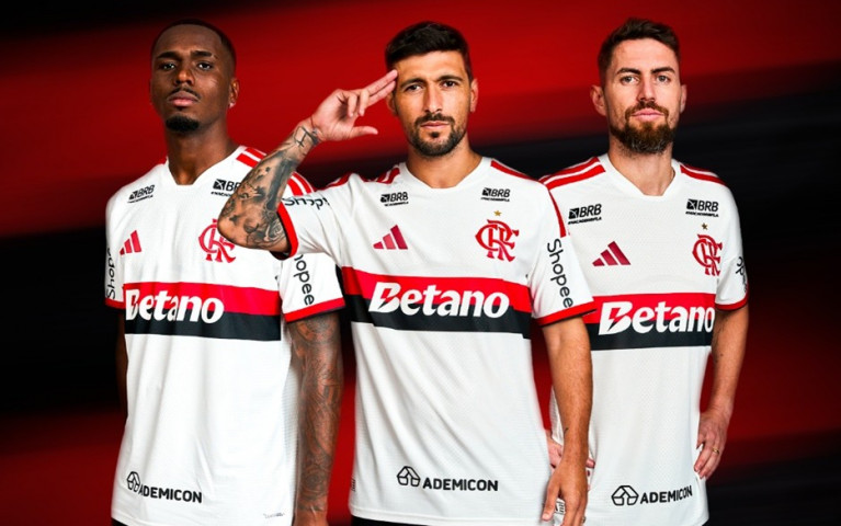 Após aposentadoria da camisa II, adidas e Flamengo lançam o novo “Manto 1 Branco”