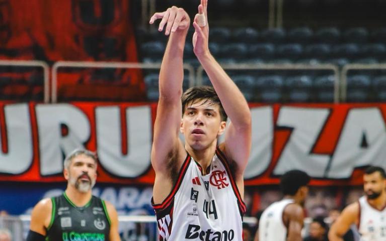 Flamengo vence o União Corinthians por 102 a 72 e sai na frente nos Playoffs do NBB