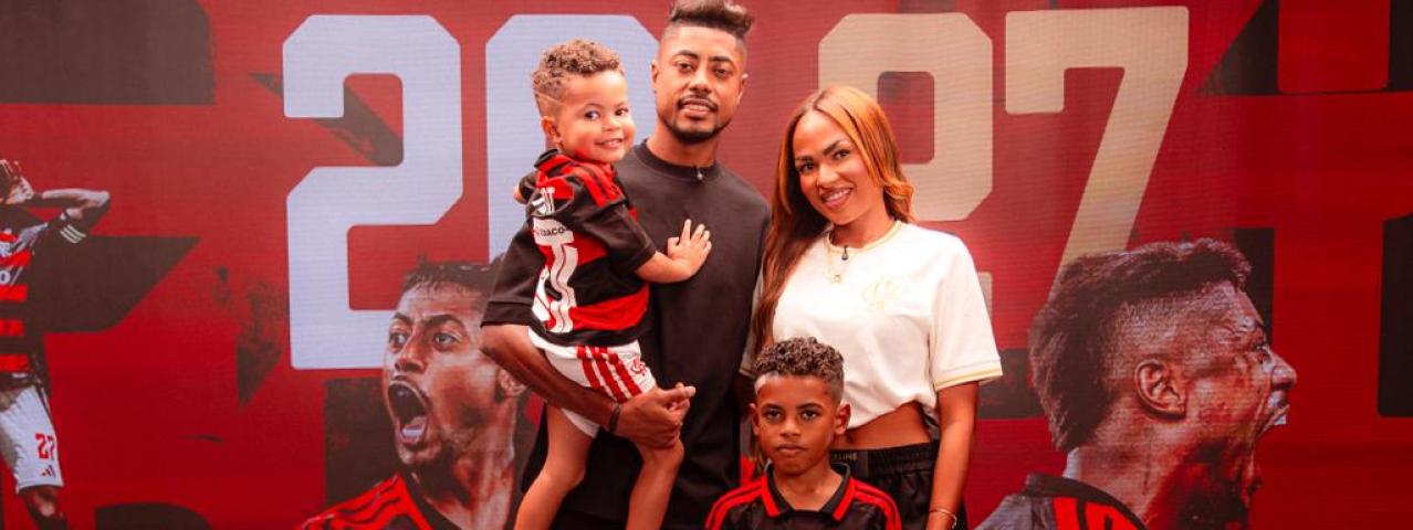 Bruno Henrique renova contrato com o Flamengo até o fim de 2027