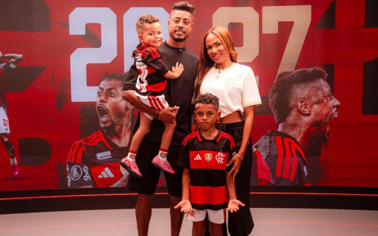 Bruno Henrique renova contrato com o Flamengo até o fim de 2027