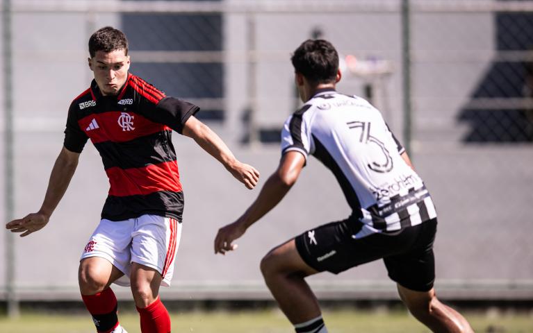 Flamengo vence o Botafogo por 4 a 1 pelo Carioca Sub-17