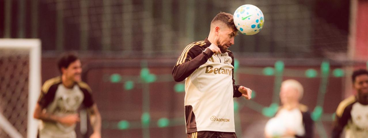 Flamengo x Palmeiras: retrospecto, arbitragem e outras informações sobre o duelo pelo Brasileirão
