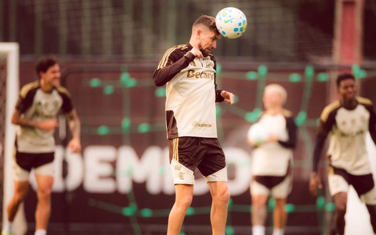 Flamengo x Palmeiras: retrospecto, arbitragem e outras informações sobre o duelo pelo Brasileirão