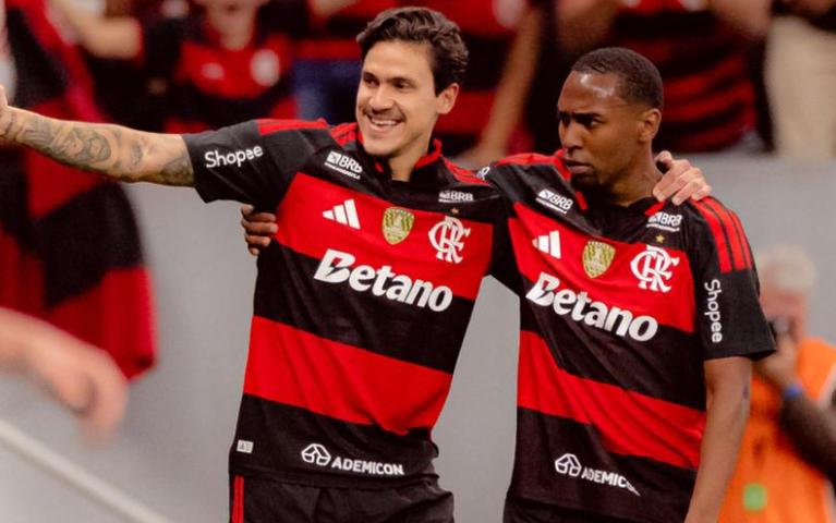 Flamengo vence o Olimpia em Brasília e encerra a intertemporada de forma invicta